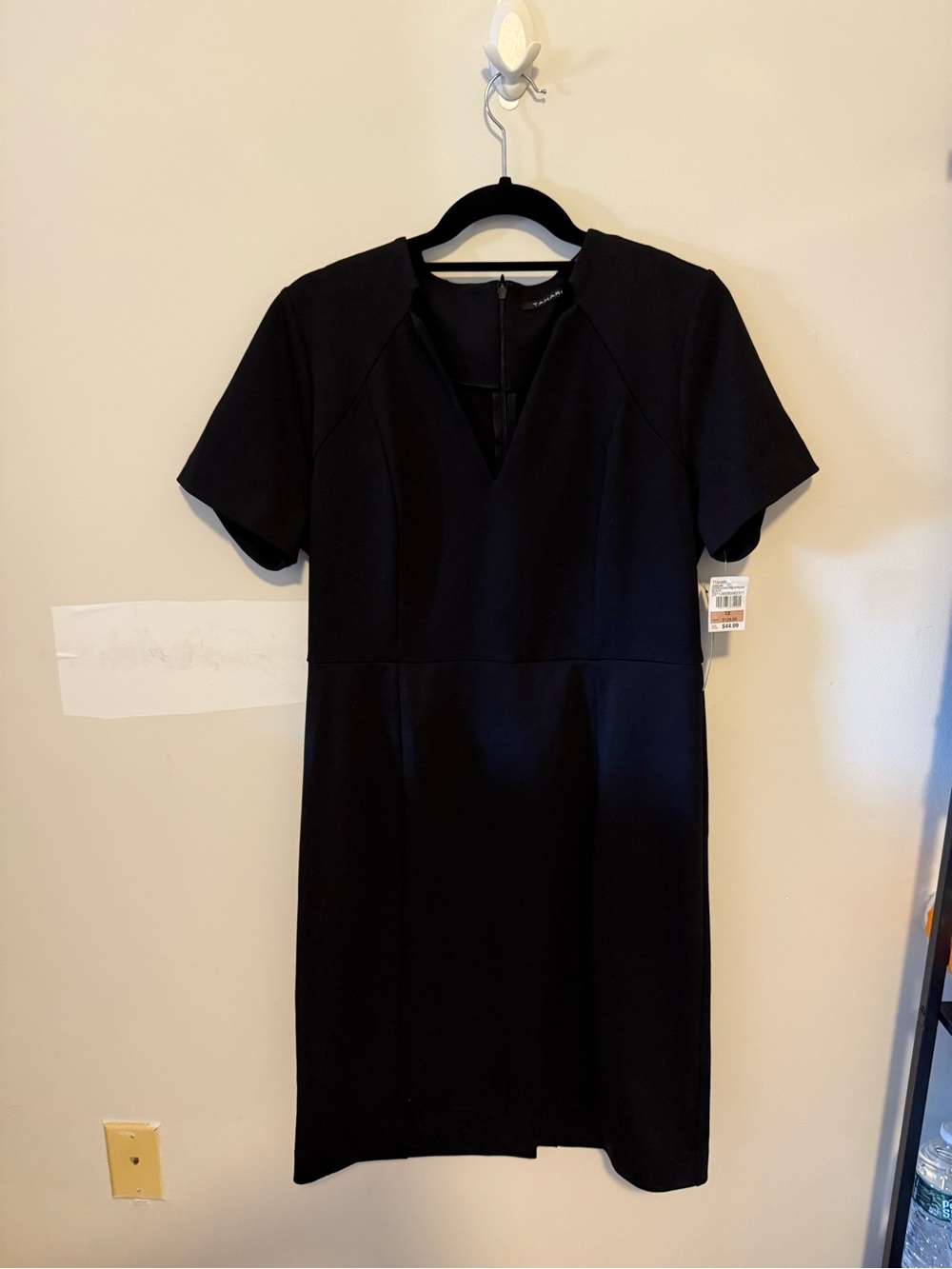NWT Tahari Black Women's Short-Sleeve Dress - Classic Professional Style